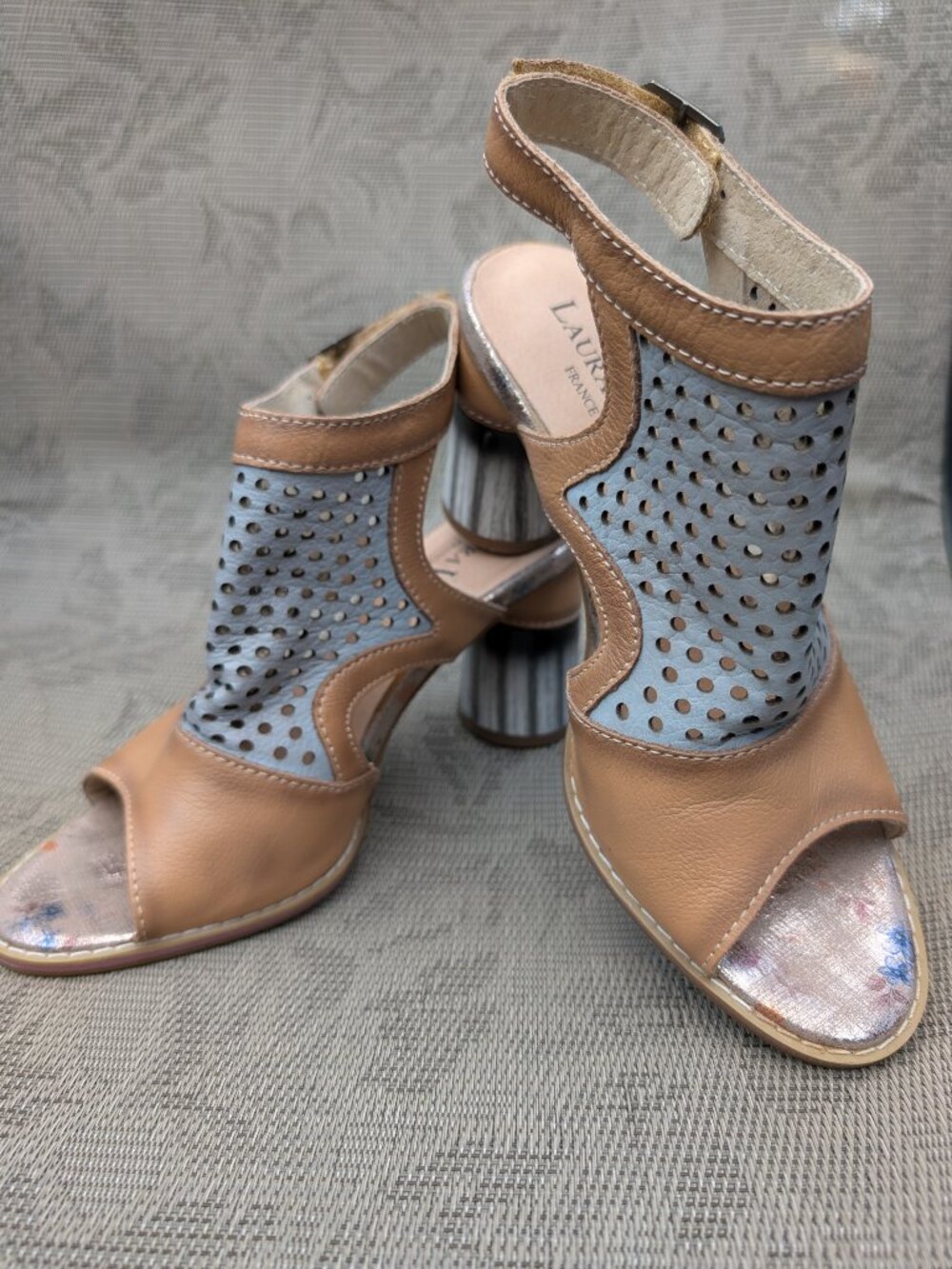 Sandals Laura Vita Brand new